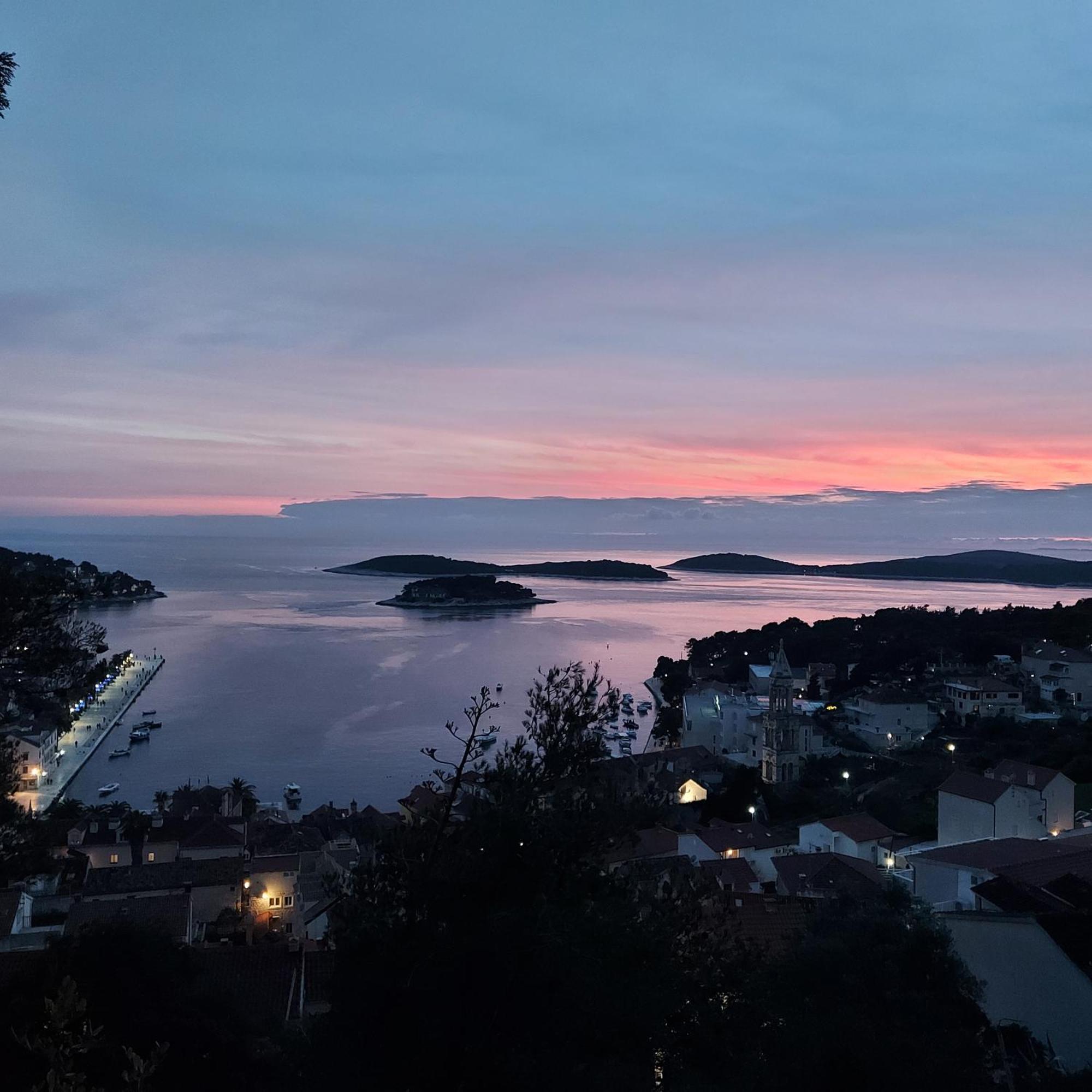 Guest House Mediterranean Hvar Town Luaran gambar